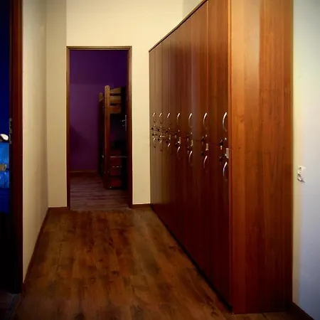 Very Berry - Old Town, Parking, Lift, Reception 24h Hostel Poznaň
