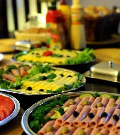 Very Berry - Old Town, Parking, Lift, Reception 24h Hostel