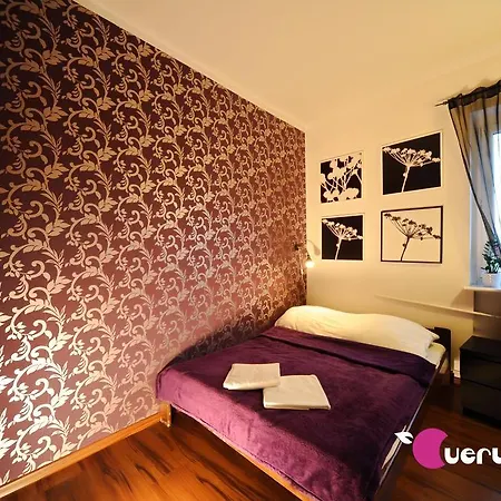旅馆 Very Berry - Old Town, Parking, Lift, Reception 24h *