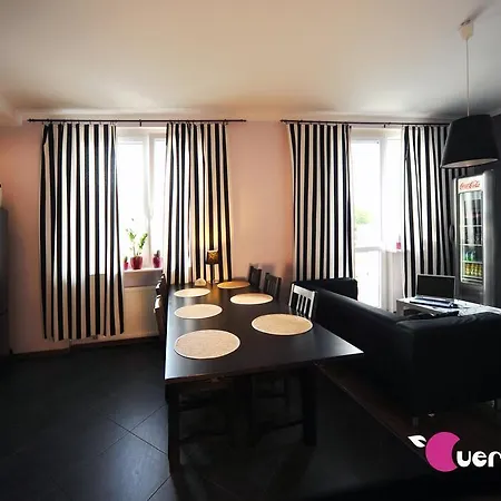 Very Berry - Old Town, Parking, Lift, Reception 24h Poznaň