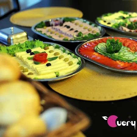 旅馆 Very Berry - Old Town, Parking, Lift, Reception 24h 波兹南