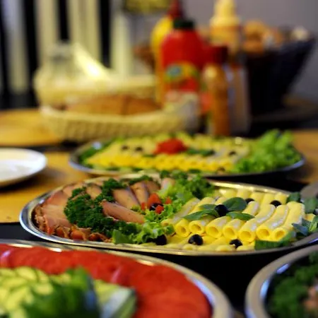 Hostel Very Berry - Old Town, Parking, Lift, Reception 24h *