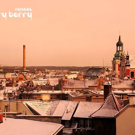 Hostel Very Berry - Old Town, Parking, Lift, Reception 24h
