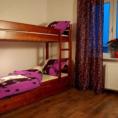 Very Berry - Old Town, Parking, Lift, Reception 24h Hostel *
